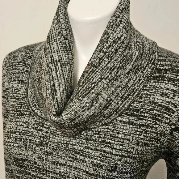 Calvin Klein Cowl Neck Gray Marled Sweater Pleated Dress Size Medium - Picture 12 of 14